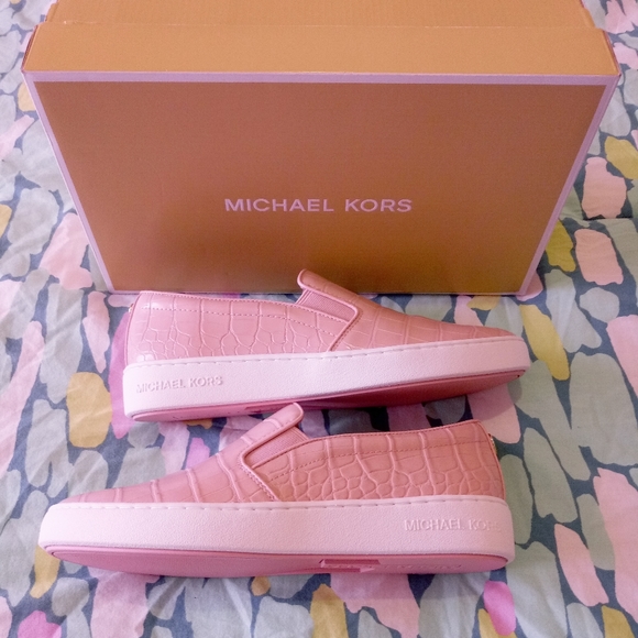 Michael Kors Keaton Slip On Sneakers - Picture 4 of 14